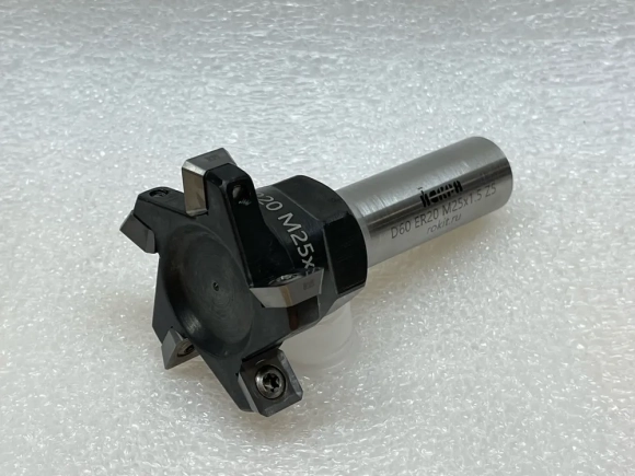 Фреза со сменными пластинами хвостовик 20 мм или крепление на резьбу шпинделя ER20 M25x1,5 ИСКРА D60 для выравнивания поверхности дерева пластика цветных мет.